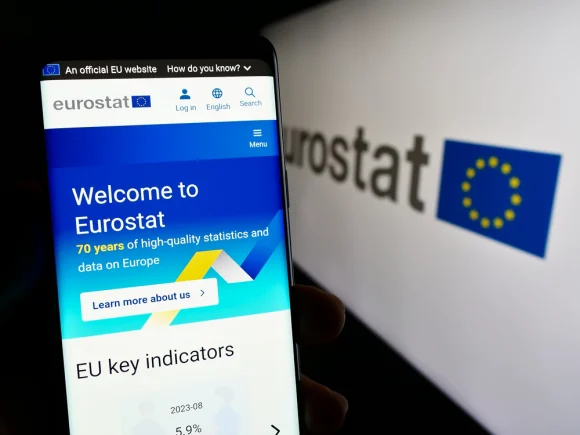 Comércio a retalho na União Europeia recua 0,8% em maio, mas mantém tendência positiva em termos anuais
