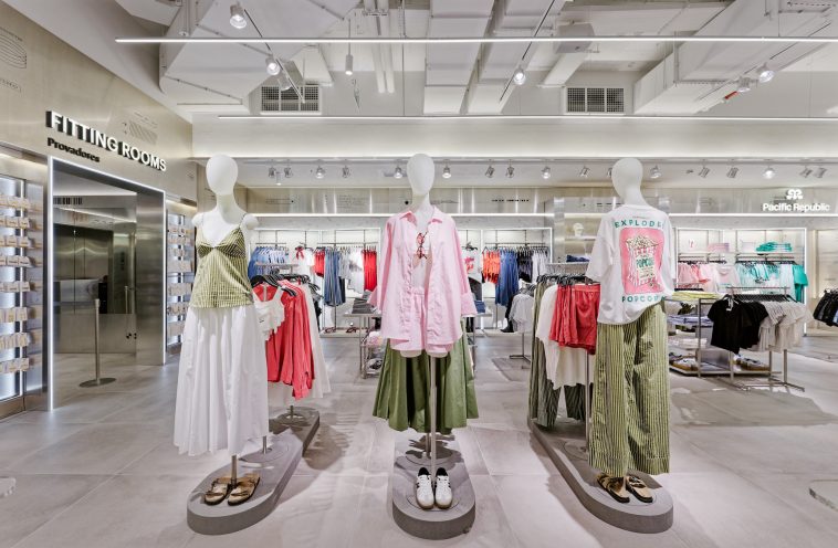 Pull & Bear reabre no Centro Vasco da Gama