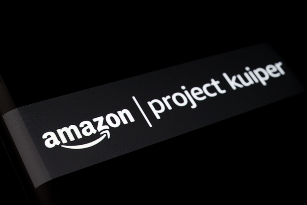 Amazon lança os primeiros satélites do Projeto Kuiper e entra na corrida pelo espaço