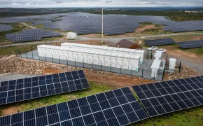 Galp instala 74 MW de baterias para armazenar energia em Portugal e Espanha