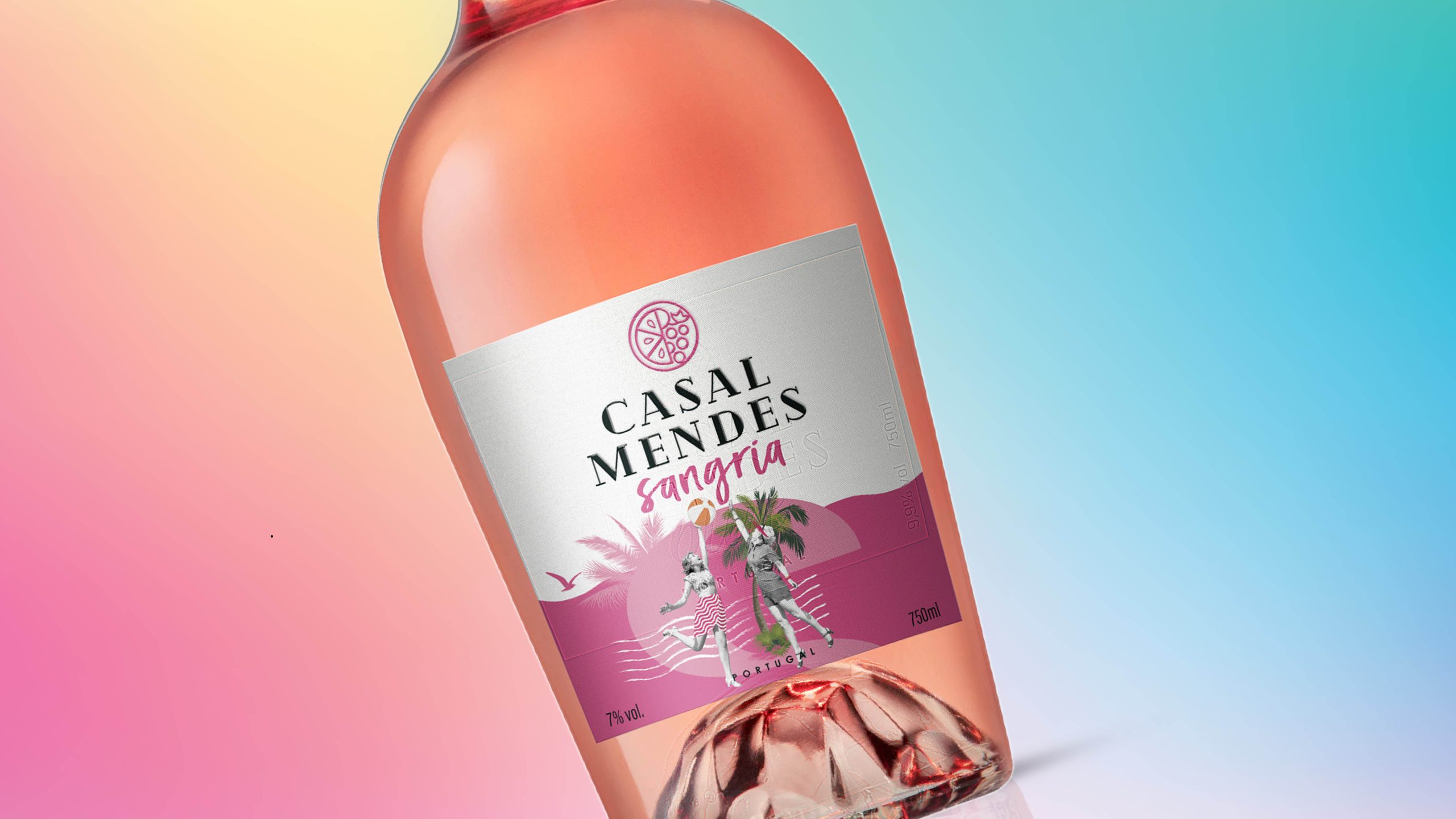 Casal Mendes lança nova Sangria Rosé