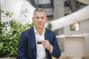 Nestlé nomeia Philipp Navratil como novo CEO após saída controversa de Laurent Freixe