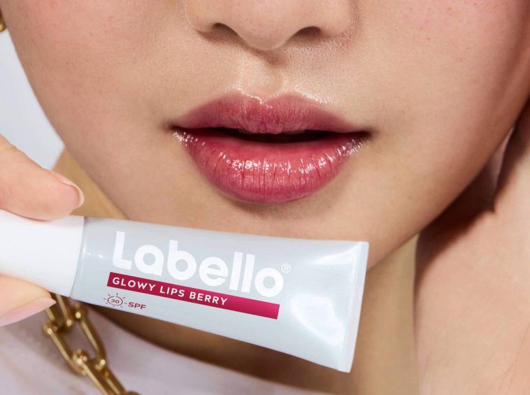 Labello batons Glowy Lips