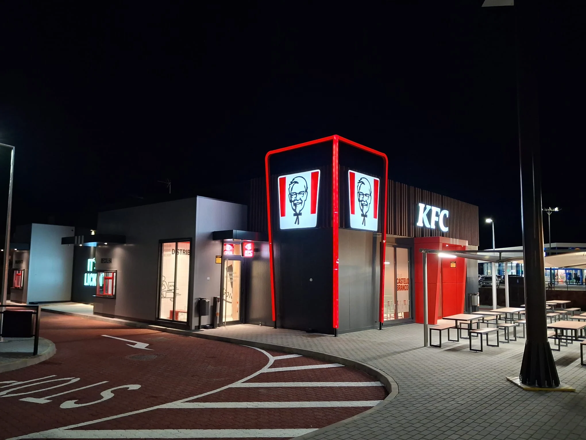 Grupo Ibersol inaugura restaurante KFC em Castelo Branco