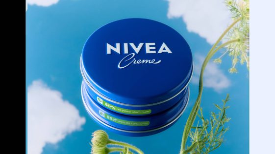 Nivea lata azul