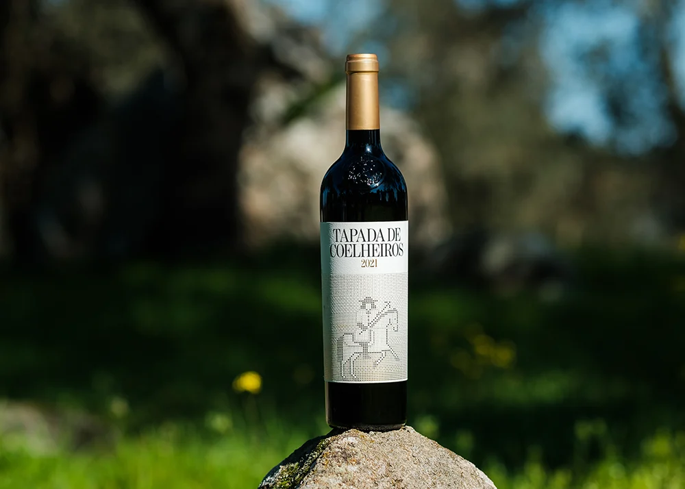 Tapada de Coelheiros Tinto 2021 chega ao mercado com 92 pontos Robert Parker