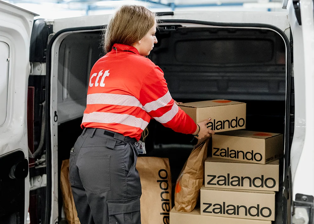 CTT parceiros estratégicos da Zalando para a entrega de encomendas na Península Ibérica