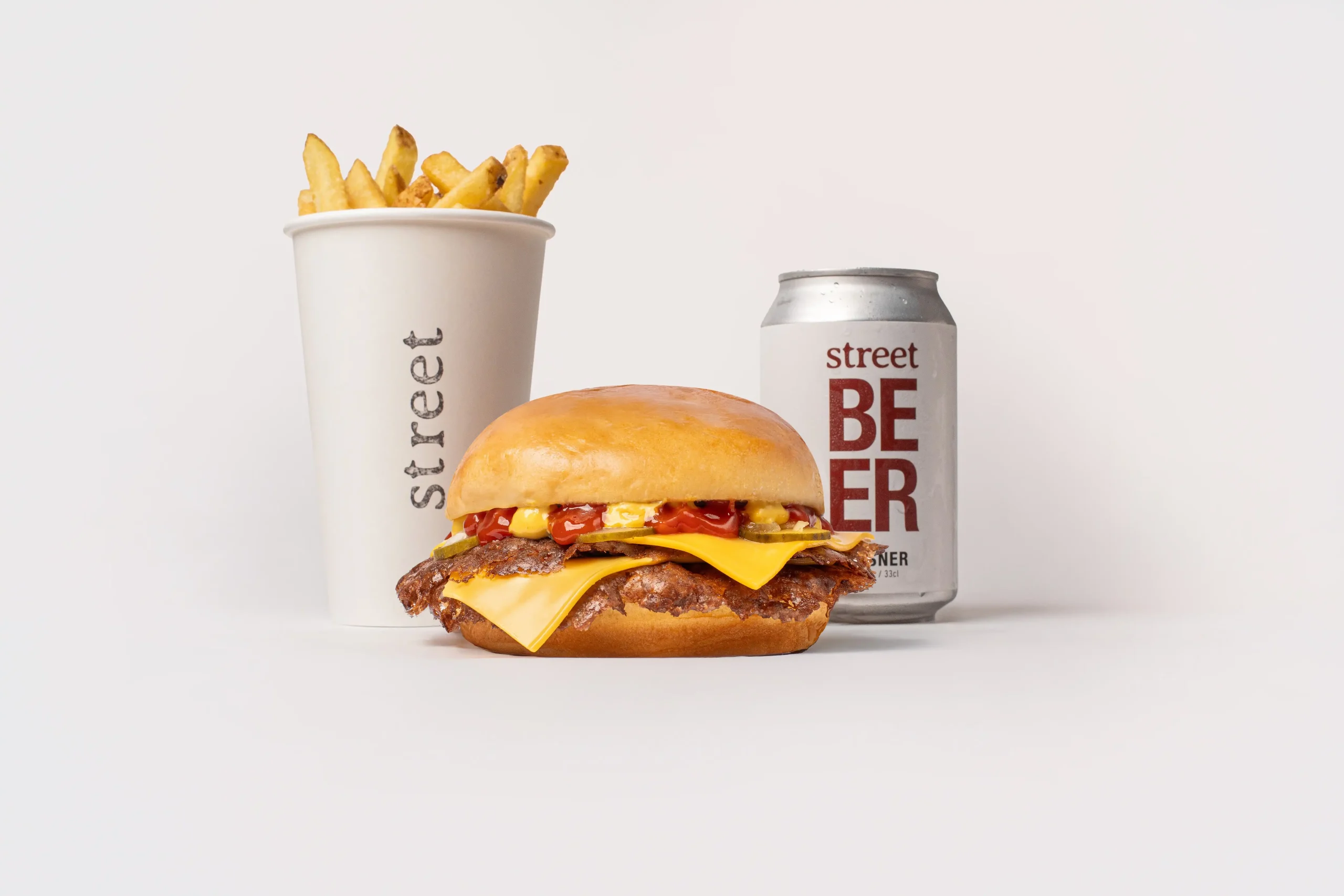 Street Smash Burgers abre loja em Almada