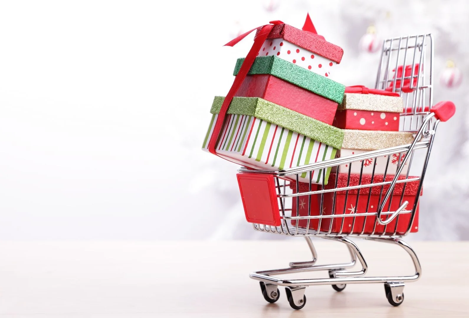 Consumo de Natal: 61% dos portugueses mantém o orçamento de 2024 para os presentes