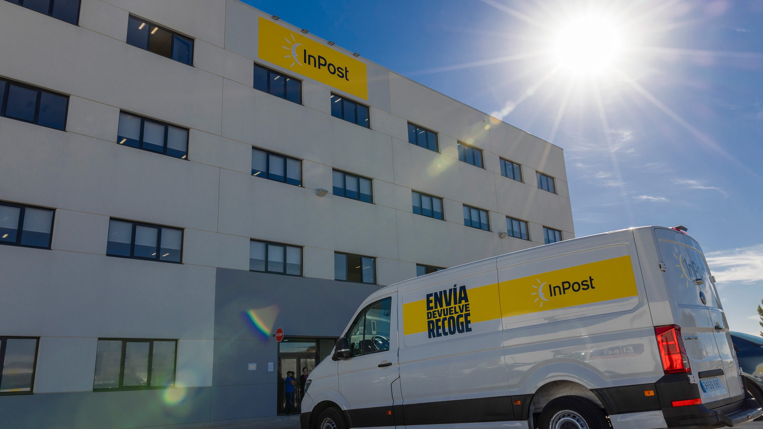 InPost inaugura novo centro logístico em Madrid com capacidade para 20 mil encomendas por hora