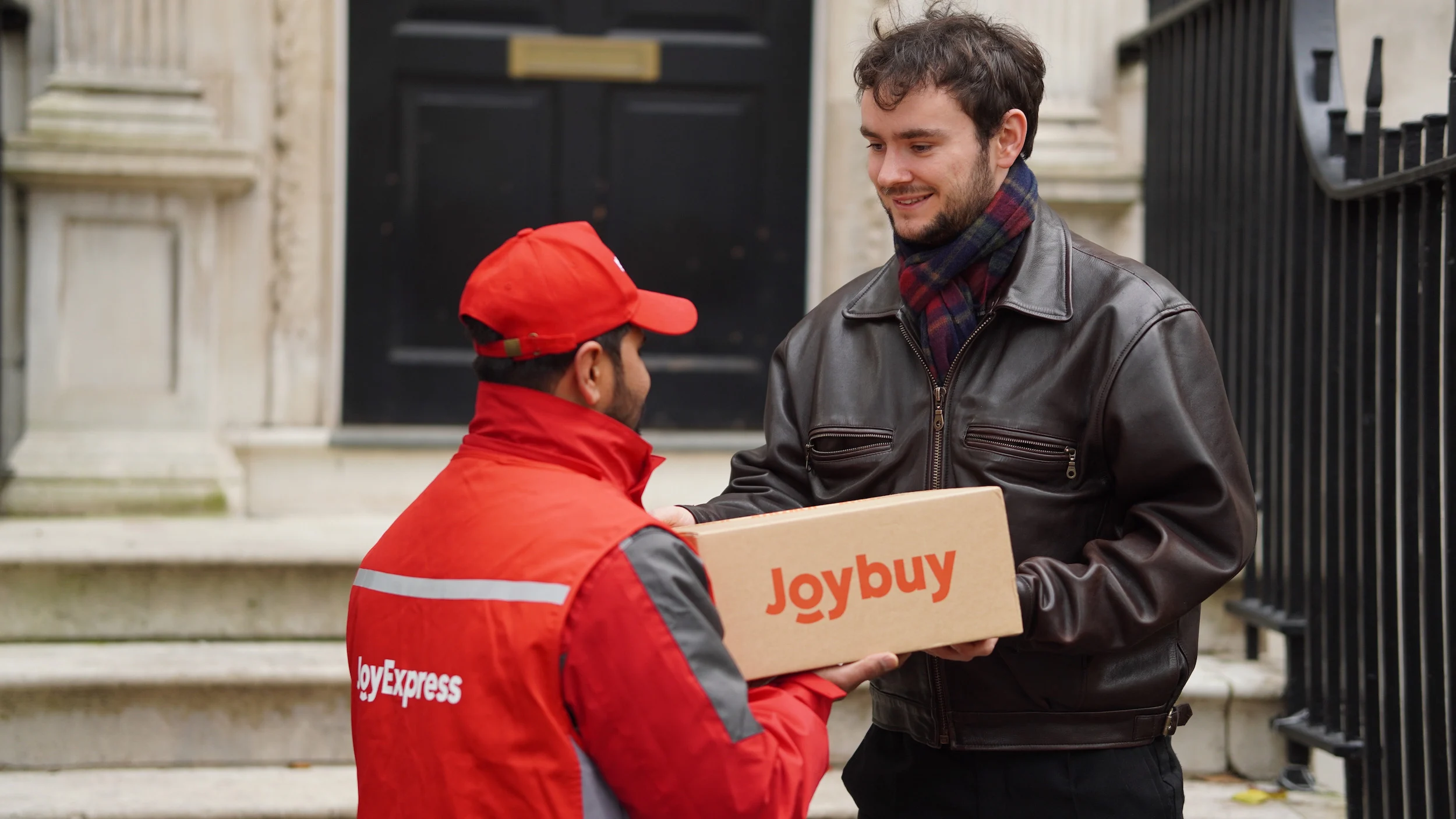 JD.com lança serviço de entregas expresso JoyExpress na Europa