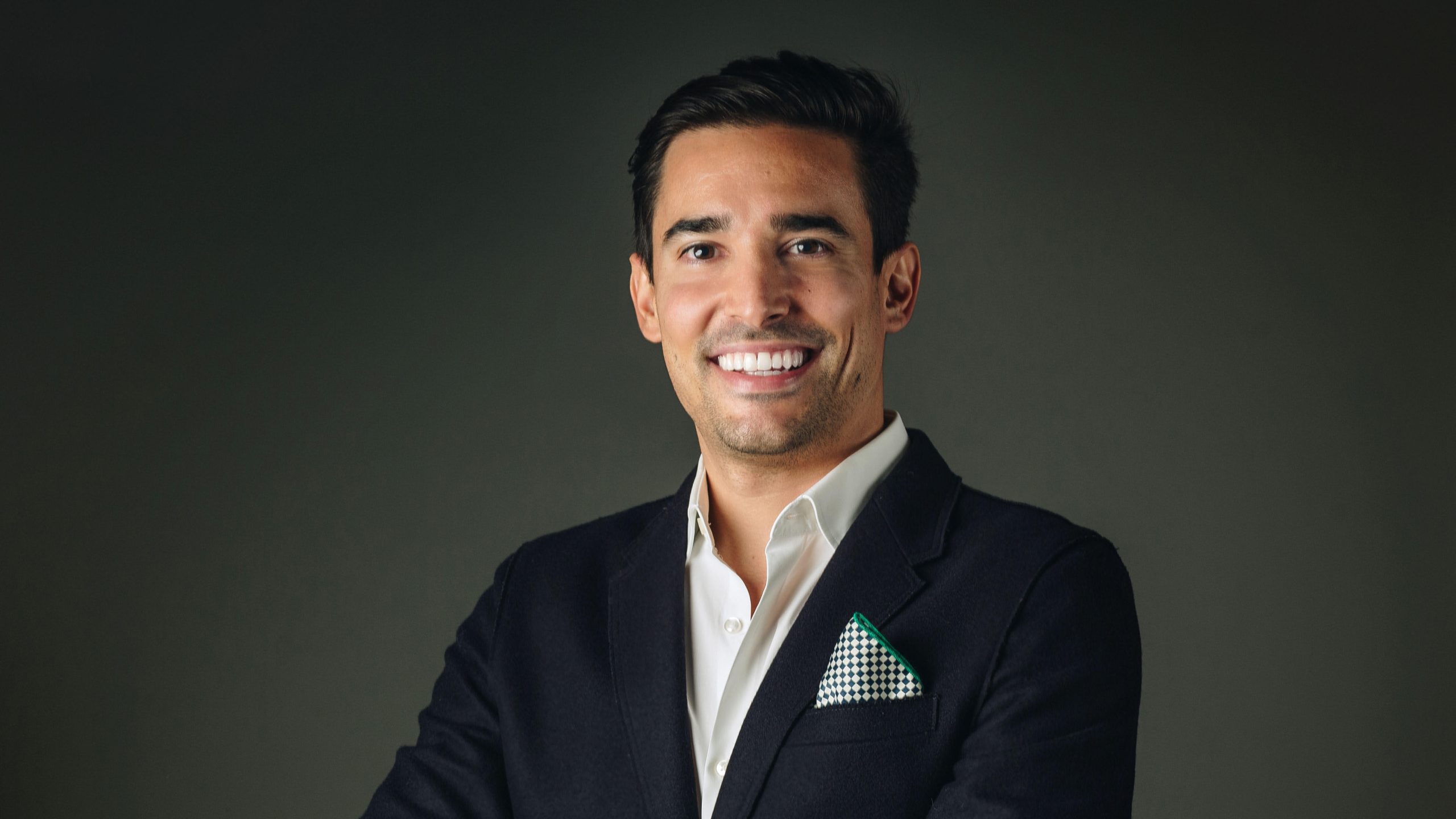 L’Oréal promove Afonso Cruzeiro em Portugal e Rui Alexandre sobe à direção ibérica
