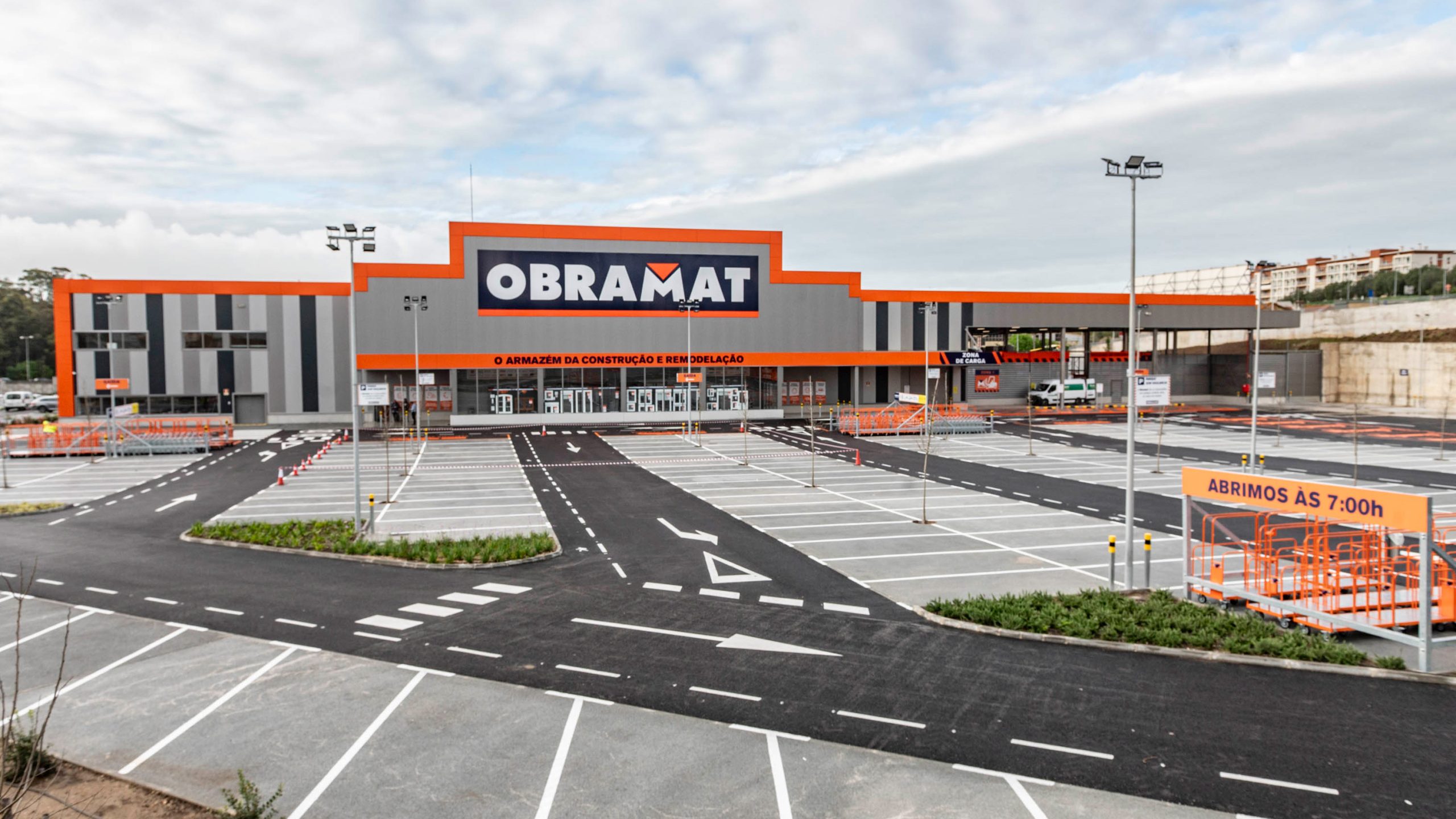 Obramat celebra 1.º aniversário em Portugal com prémios a colaboradores
