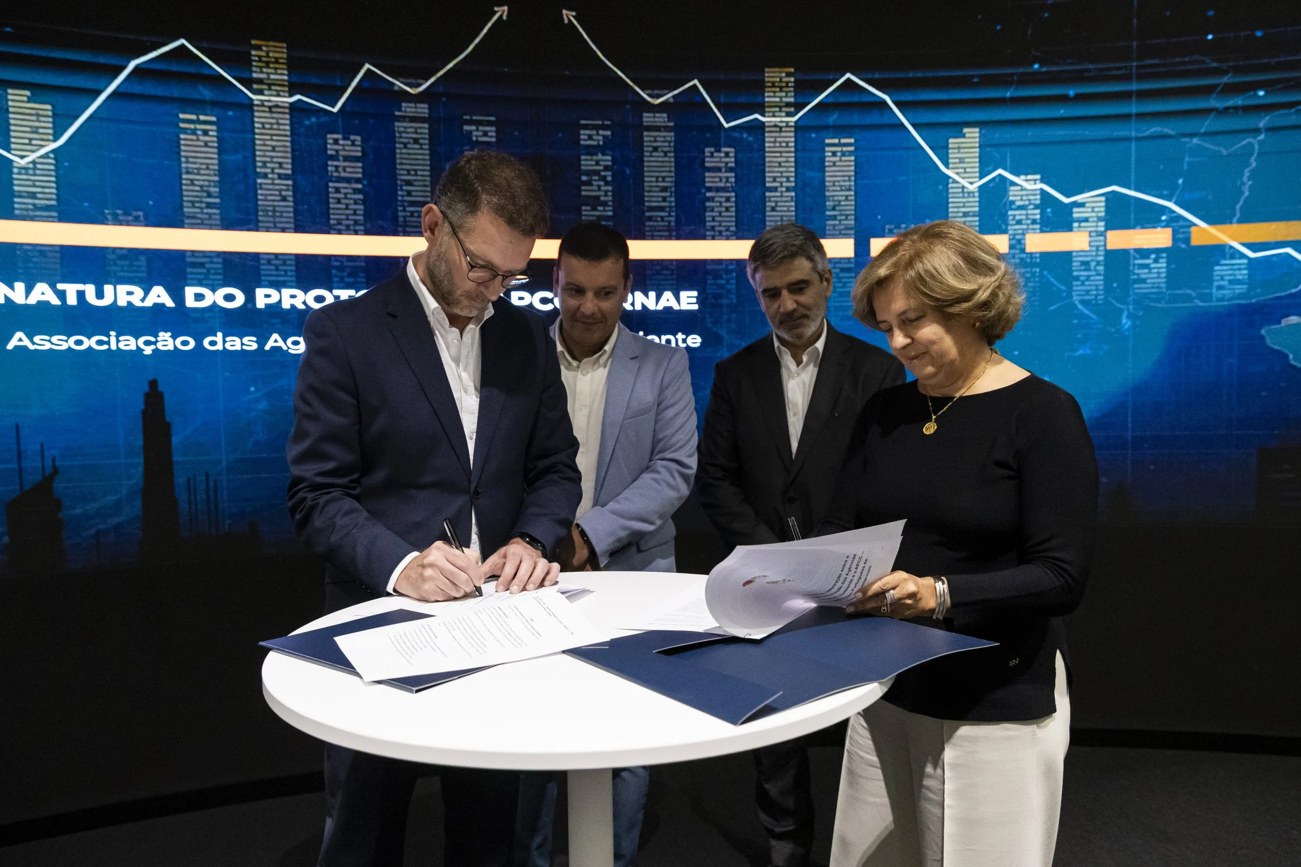 Centros comerciais vão promover eficiência energética