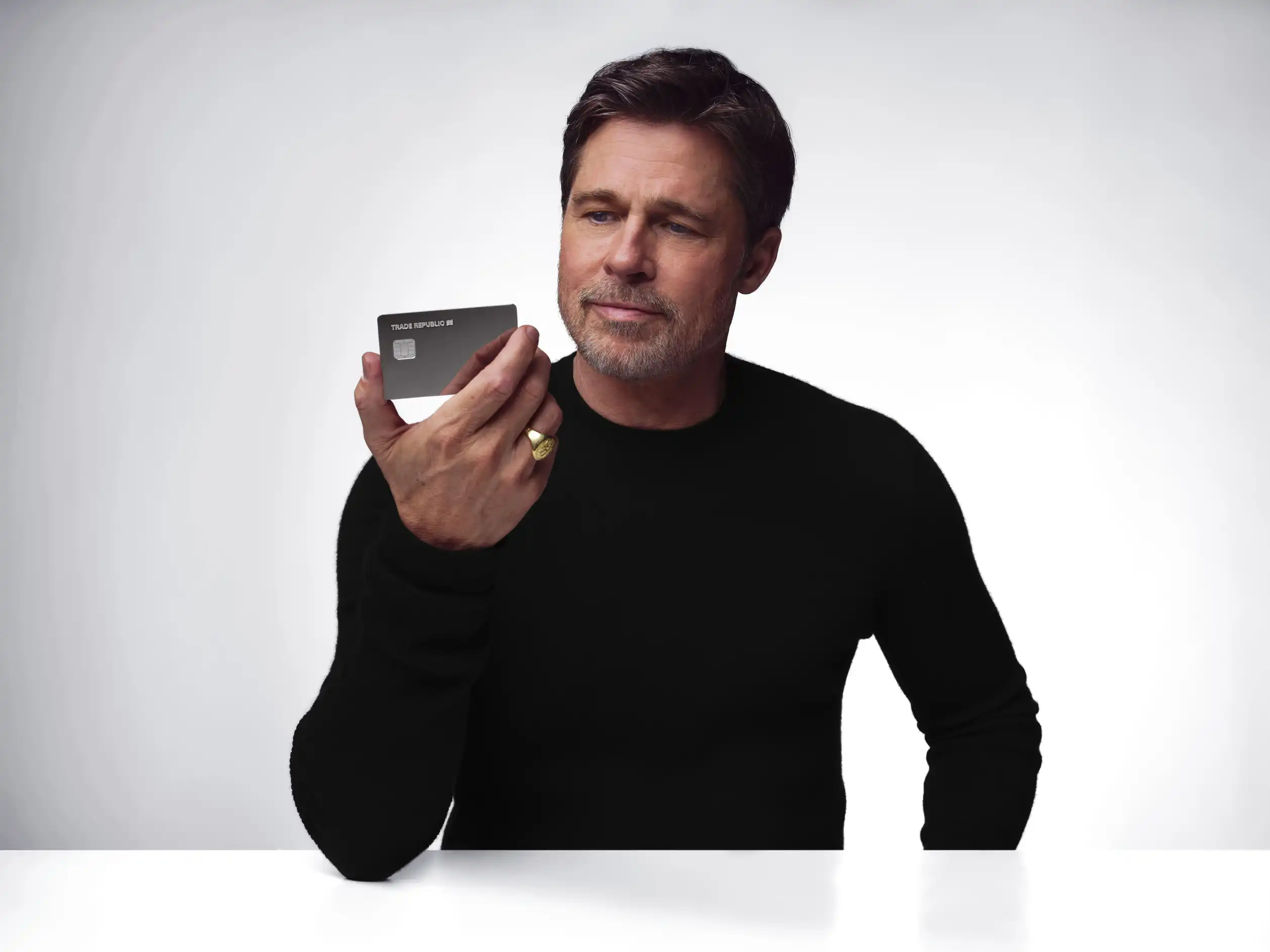 Brad Pitt junta-se à Trade Republic em campanha para captar novos clientes em Portugal