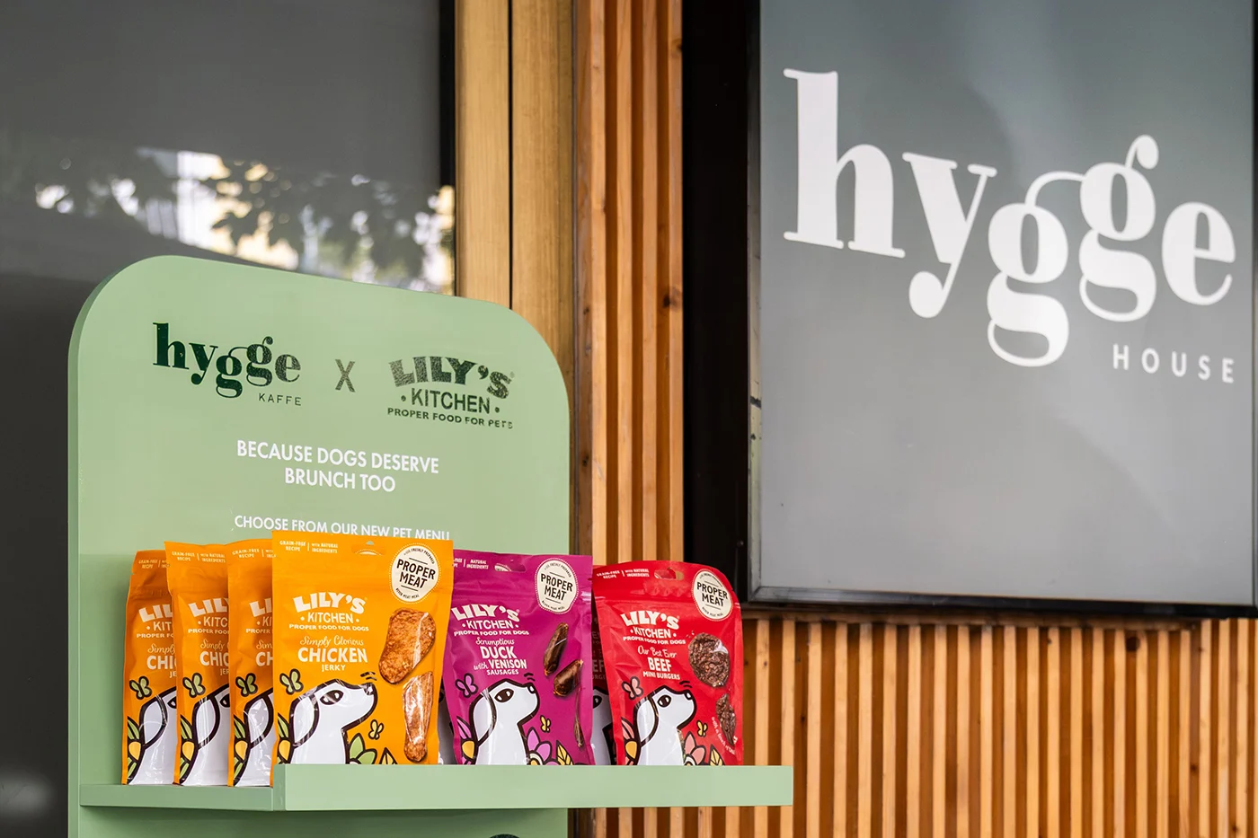 Lily’s Kitchen e Hygge Kaffe lançam brunch para cães em Lisboa