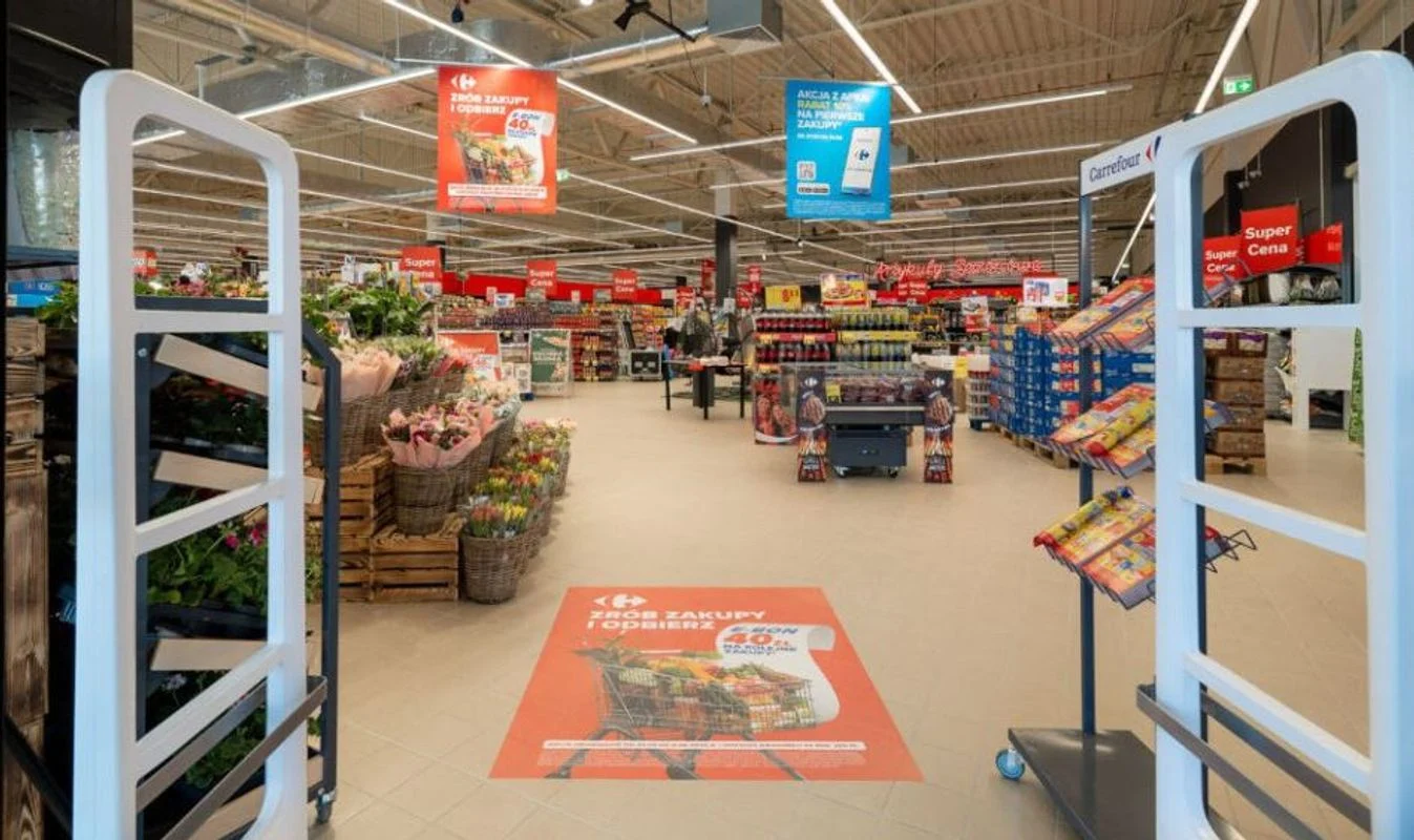 Carrefour testa hipermercado 2.0 com mais de 25 mil produtos na Polónia