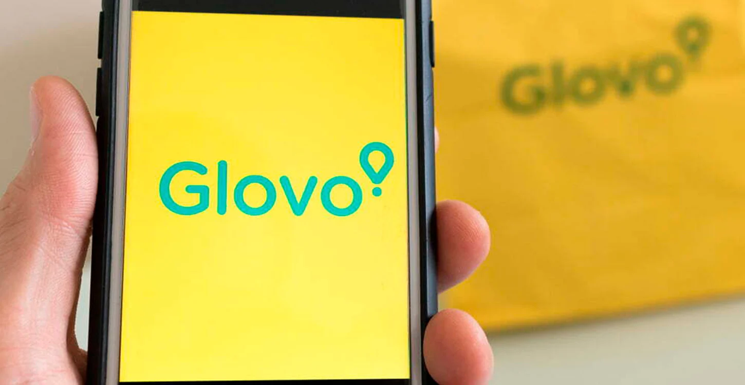 Logótipo da Glovo apresentado num telemóvel