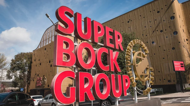 Super Bock reduz horário de trabalho e aumenta salários