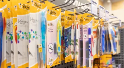 BIC corta referências pouco rentáveis e trava aquisições para reforçar rentabilidade