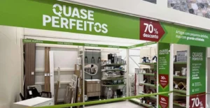 Área de loja “Quase Perfeitos”, com artigos com pequenos defeitos e descontos até 70%