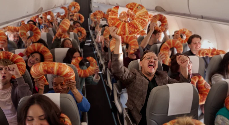 Lidl transforma croissant em almofada de viagem e lança edição limitada em 25 países